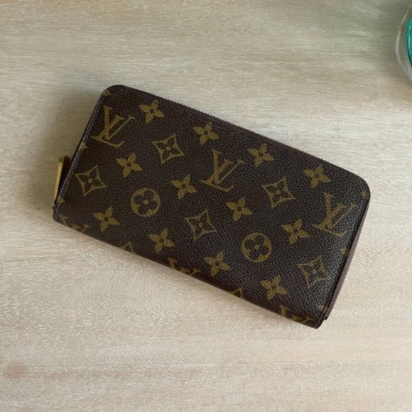 Louis Vuitton Zippy Orgnaizer Wallet Monogram SP5102 - Picture 3 of 14